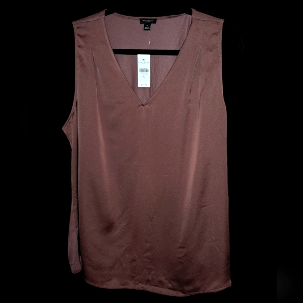NWT | Ann Taylor Factory | Deep Mauve V-Neck Shell